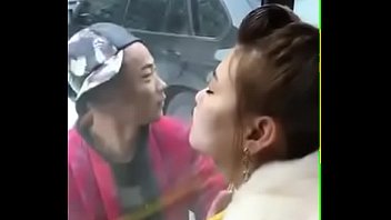 japanese dame smooched in bus