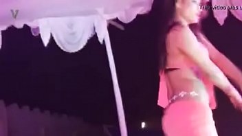 Indian girl public show dance in bikini