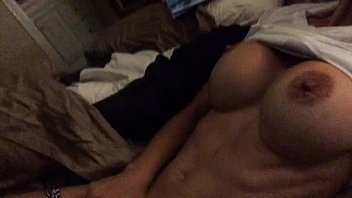 Recording his girlfriend orgasm on cam -Slutsin.com for more