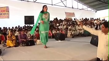 sapna choudhary very first beat dance.